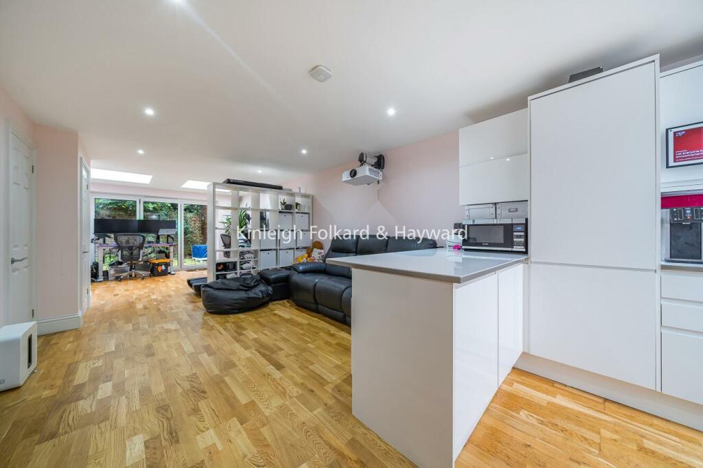 Additional image 18 of Ullswater Close, Bromley