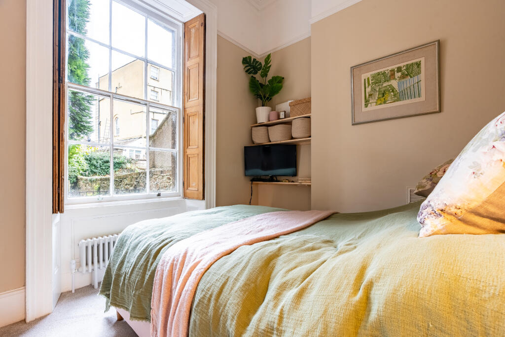 Additional image 8 of Hall Floor Flat, Buckingham Place, Clifton, Bristol, BS8 1LJ