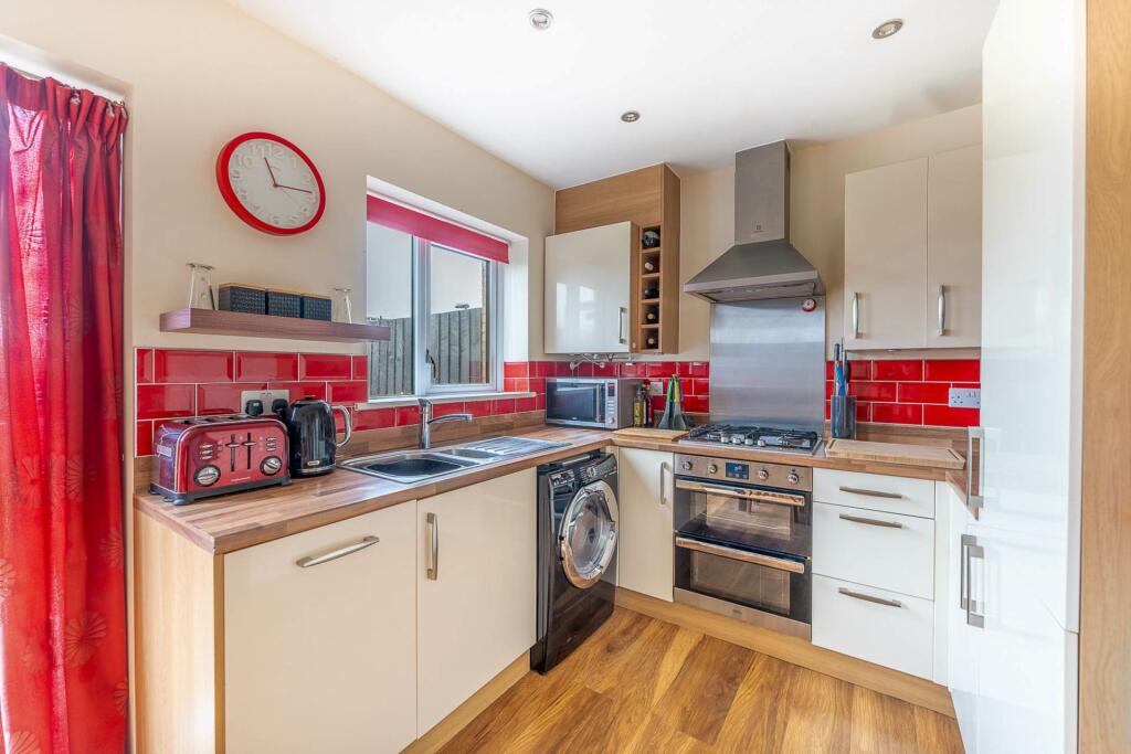 Additional image 7 of Garland Avenue, Locking Parklands