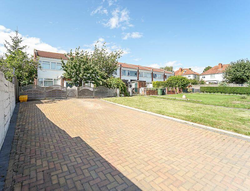 Additional image 19 of Mariners Close, Milton - SUPERB EXTENDED HOME
