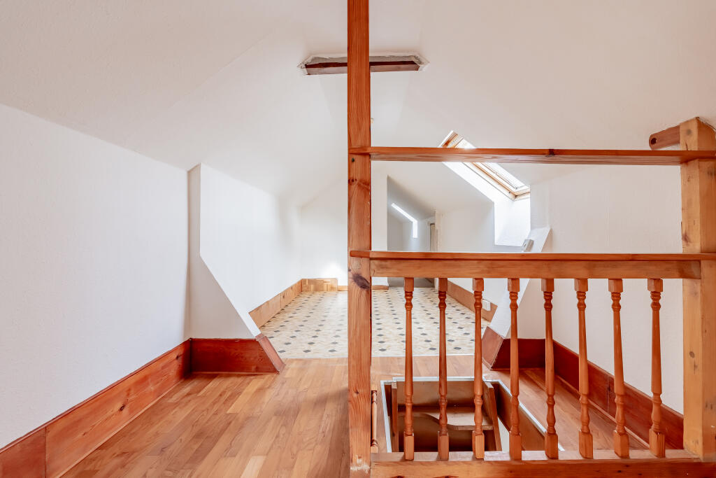 Additional image 18 of Beach Avenue, Severn Beach, Bristol, Gloucestershire