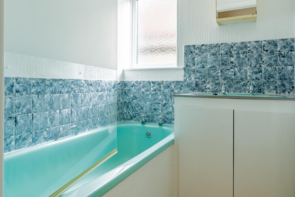 Additional image 19 of Beach Avenue, Severn Beach, Bristol, Gloucestershire