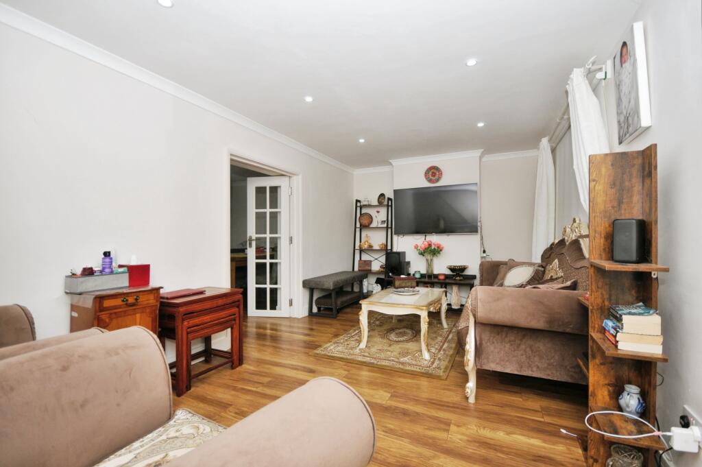 Additional image 5 of Magpie Hall Lane, Bromley, BR2