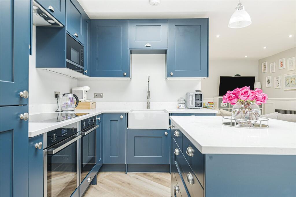 Additional image 32 of Hayes Wood Avenue, Bromley, BR2