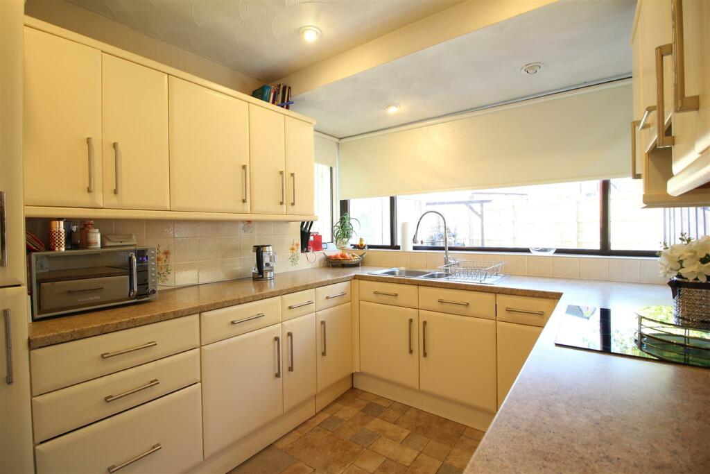 Additional image 28 of Park House Crescent, Low Moor, Bradford