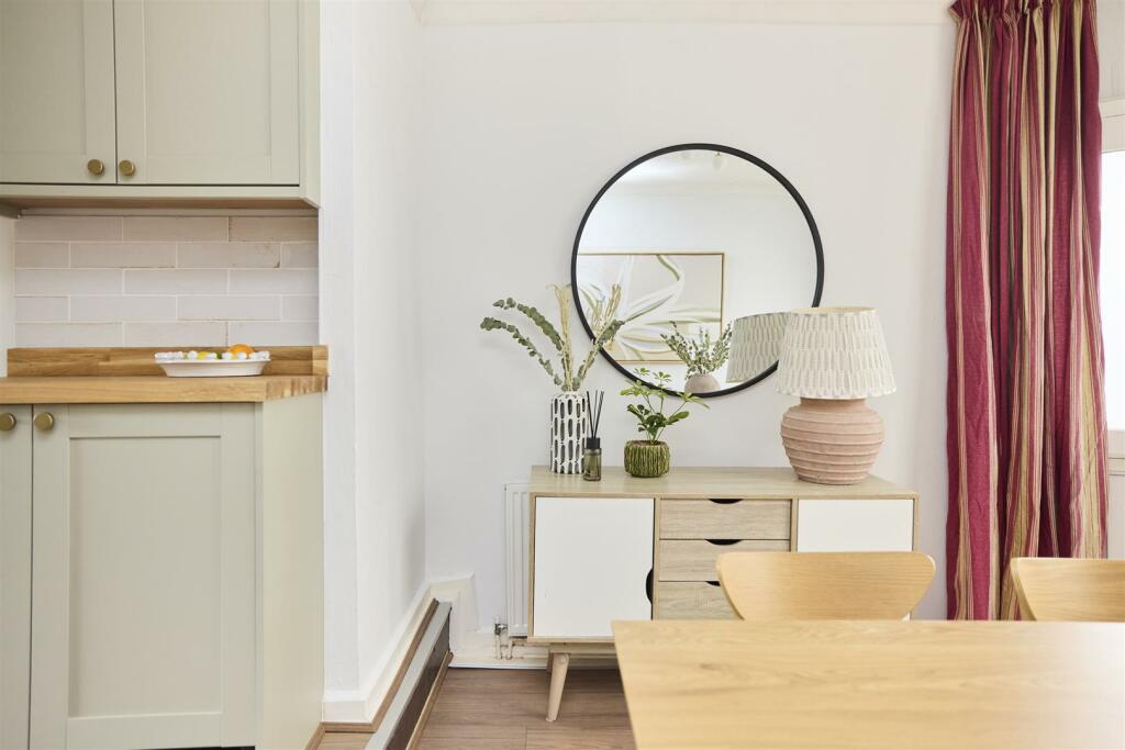 Additional image 6 of High Street, Lewes, BN7 1XH