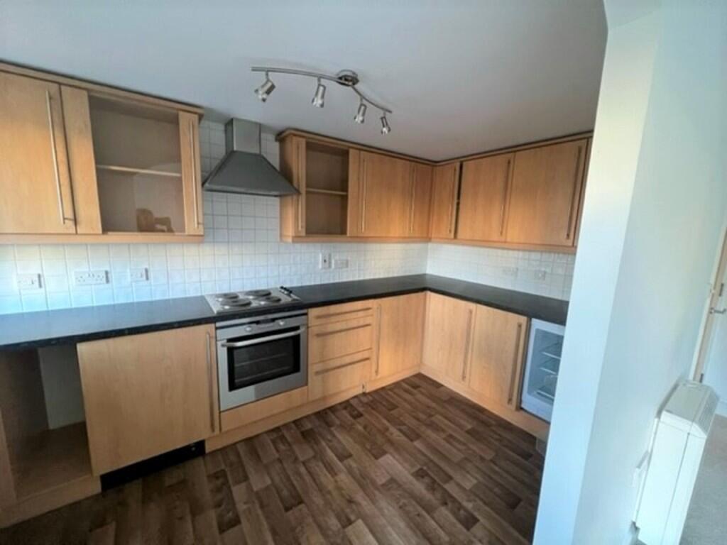 Additional image 4 of Springly Court, Grimsbury Road