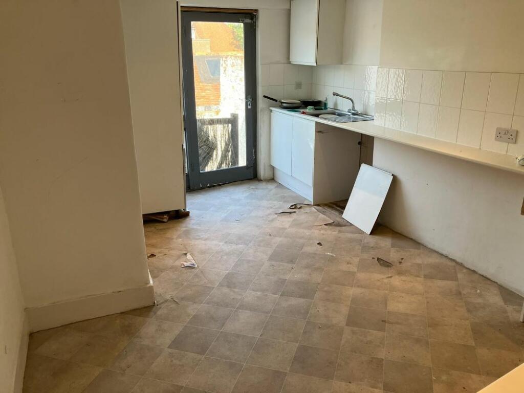 Additional image 5 of Preston House, 76b High Street, Steyning, BN44 3RD