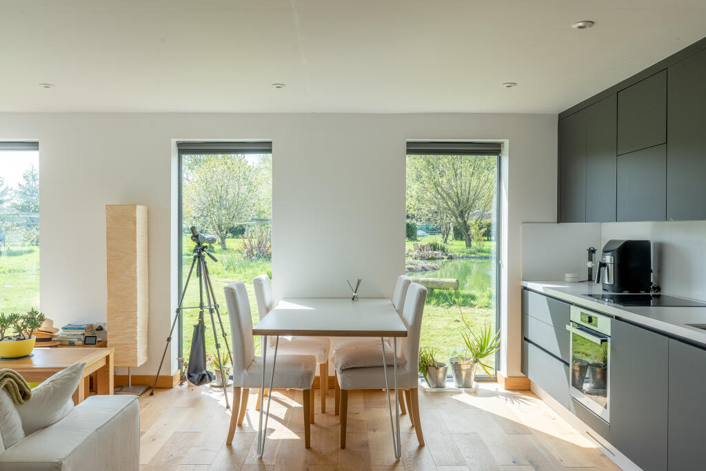 Additional image 39 of Cloud Nine, Church Road