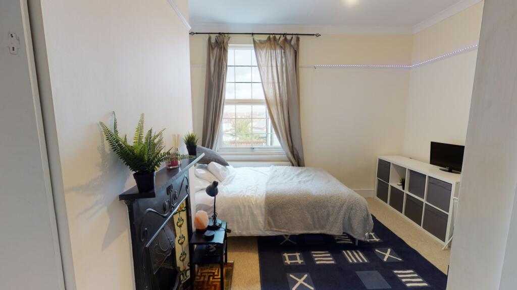 Room 6, Fishponds Road, Fishponds, Bristol, BS16