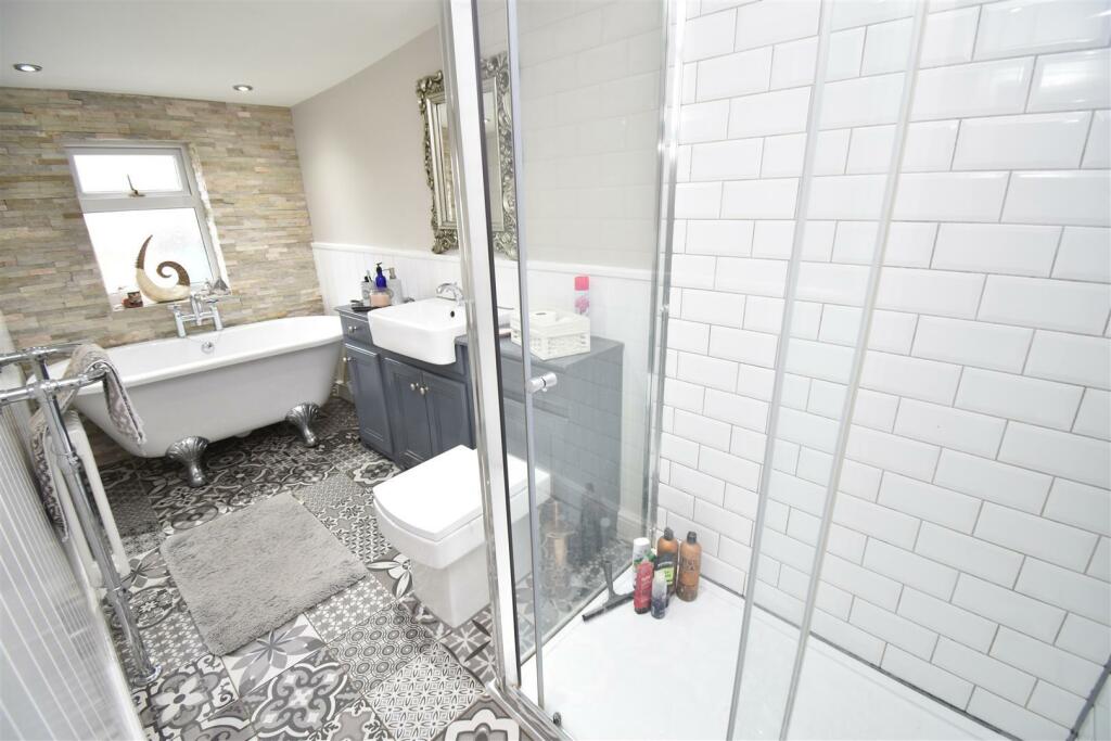 Additional image 15 of Clevedon Road, Weston-In-Gordano