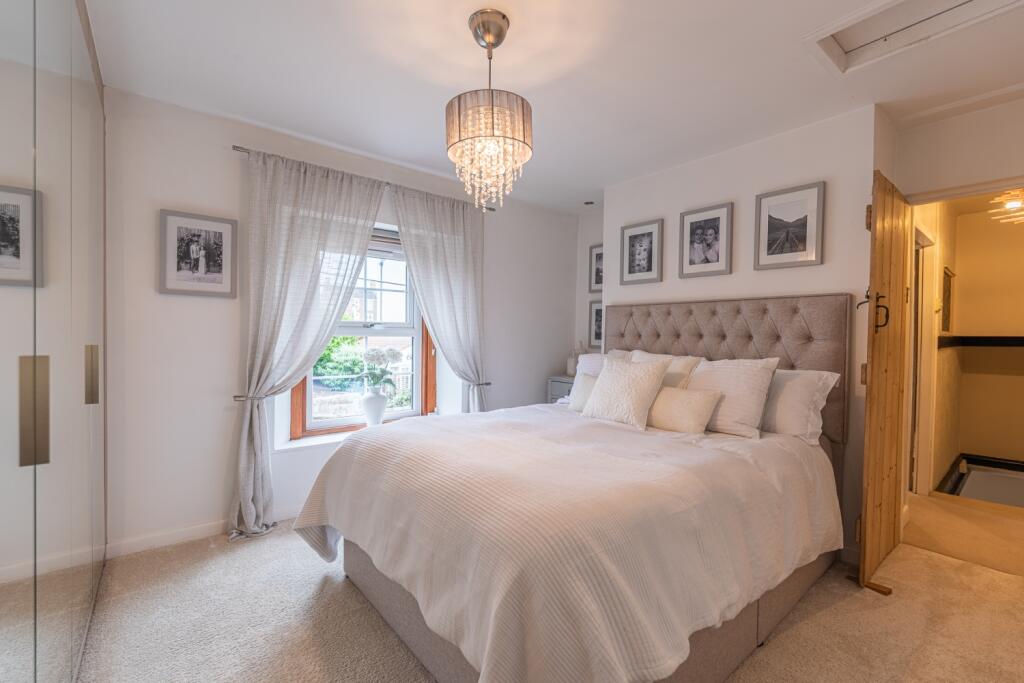 Additional image 21 of Beacon Lane, Winterbourne, Bristol