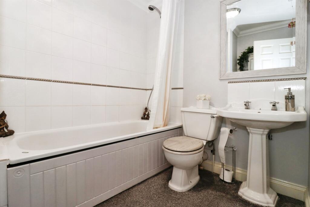 Additional image 7 of Beckspool Road, Frenchay, Bristol