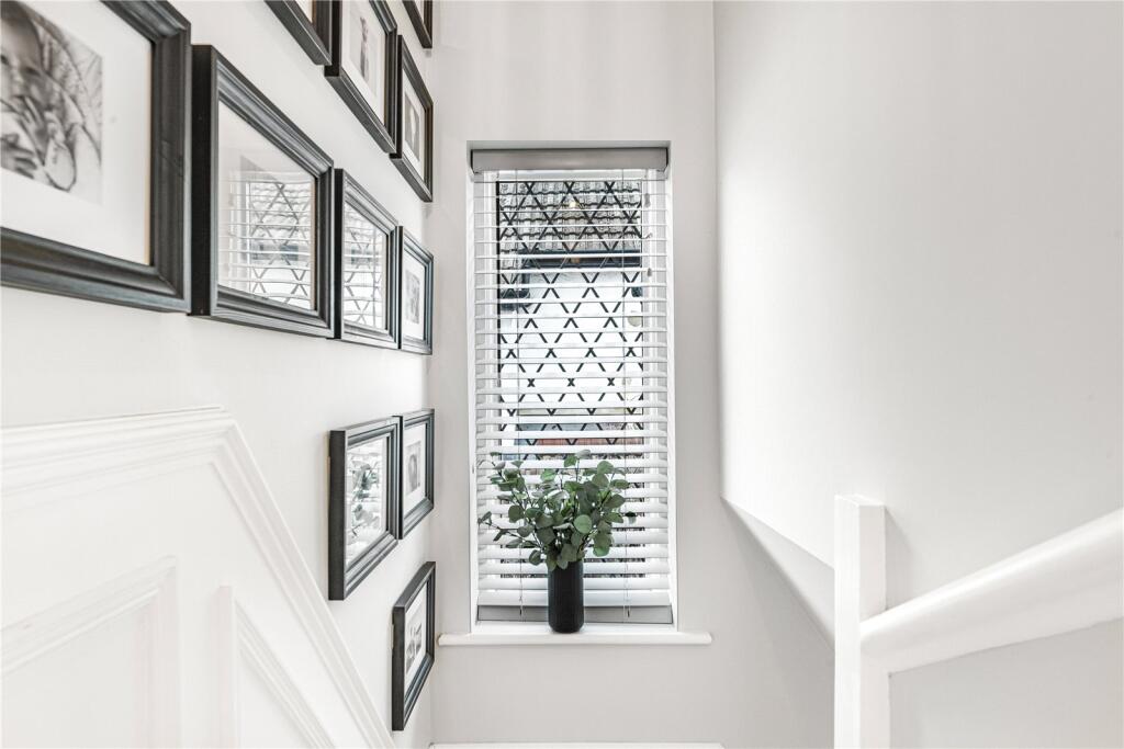 Additional image 15 of Hayes Wood Avenue, Bromley, BR2