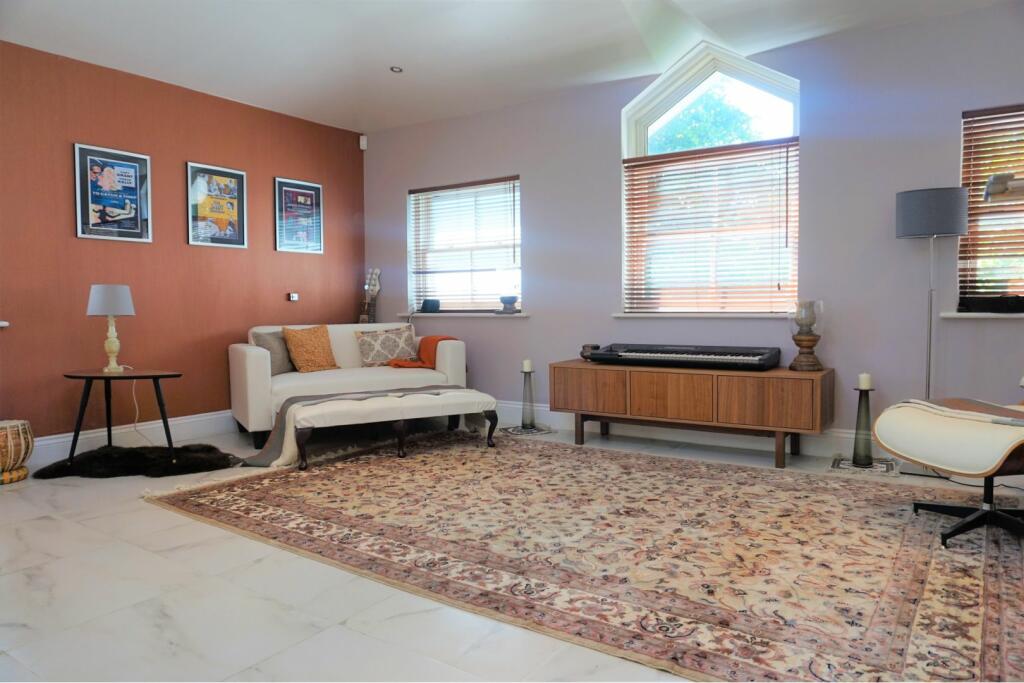 Additional image 10 of Susan Wood, chislehurst, BR7