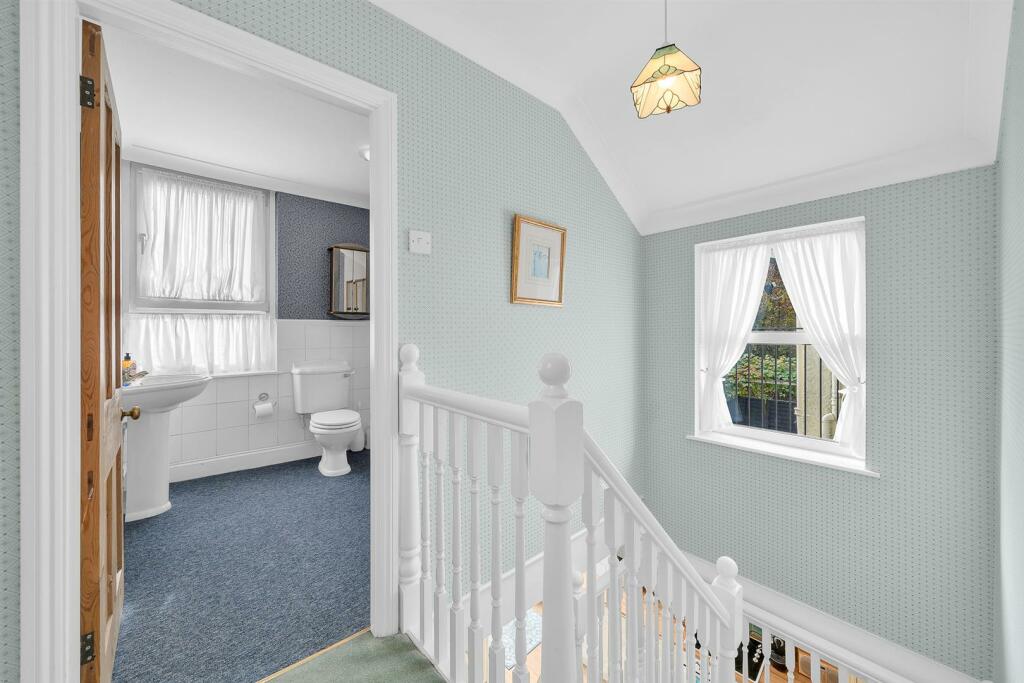 Additional image 9 of Park End, Bromley, BR1