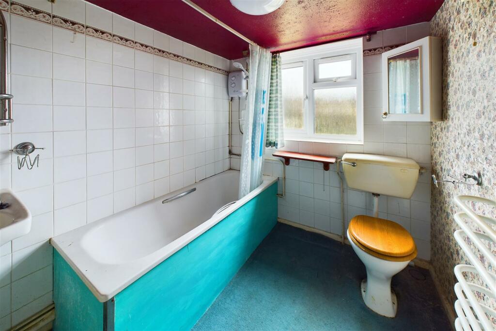 Additional image 20 of HOUSE | BASIC UPDATING | WRAXALL