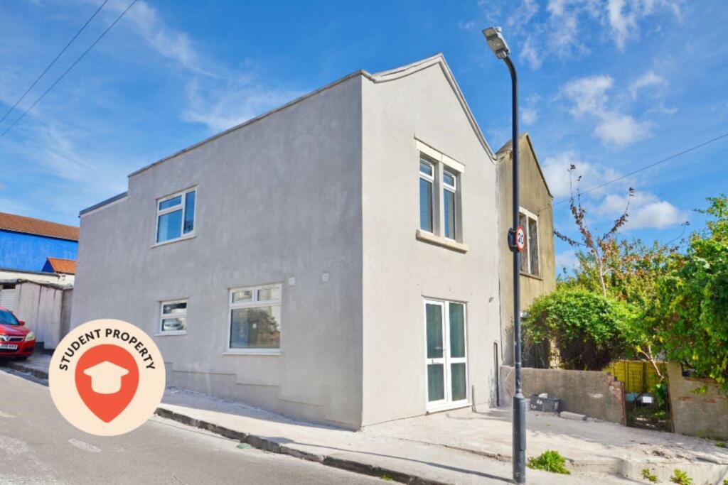 Hollywood Road, Brislington