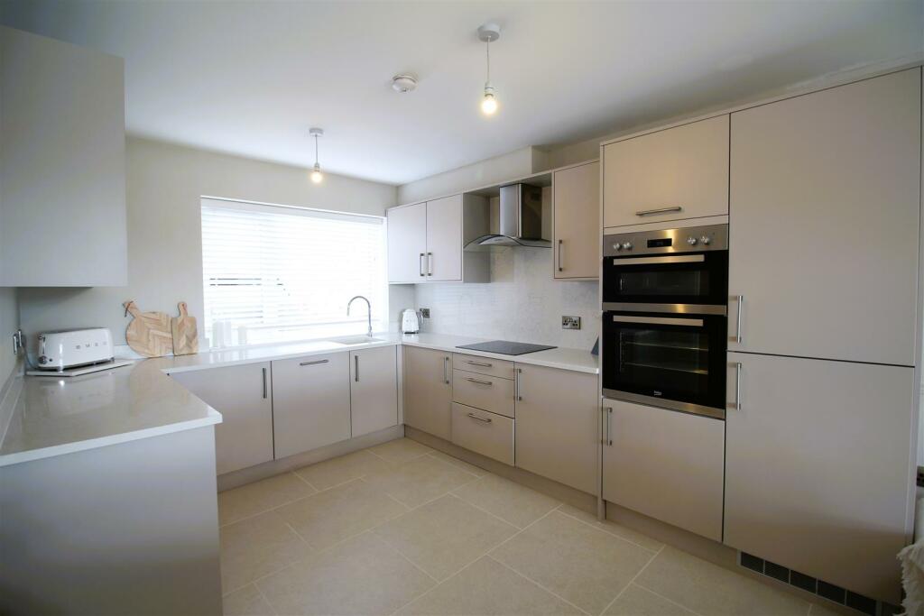 Additional image 2 of Delph Hill Close, Low Moor, Bradford