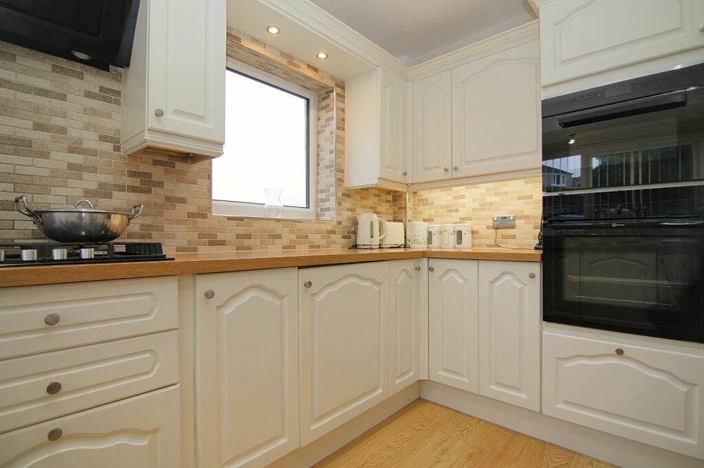 Additional image 8 of Coombe Hill, Queensbury, Bradford, BD13