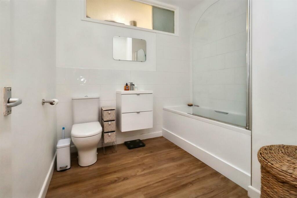 Additional image 5 of A short distance from Clevedon Seafront