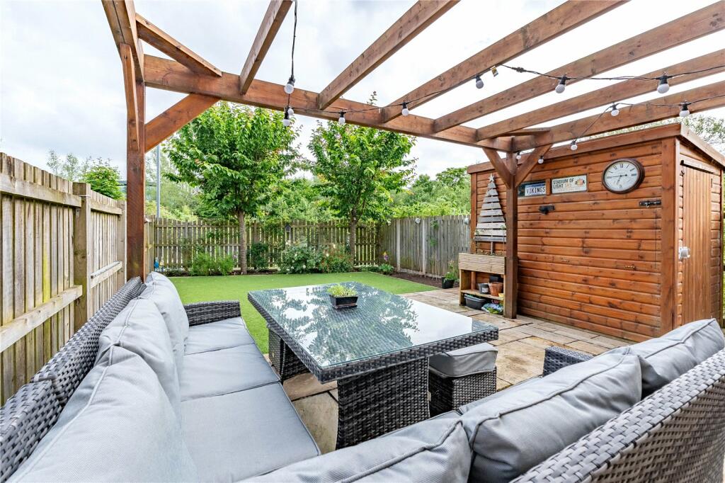 Additional image 7 of Berry Close, Baildon, Shipley, West Yorkshire