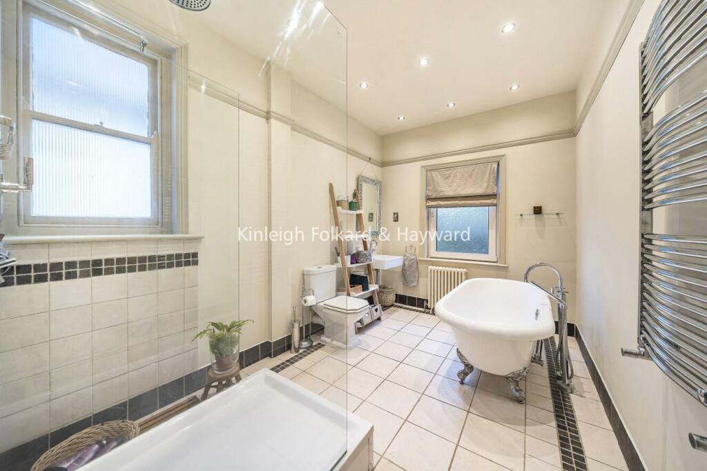 Additional image 12 of Kinnaird Avenue, Bromley