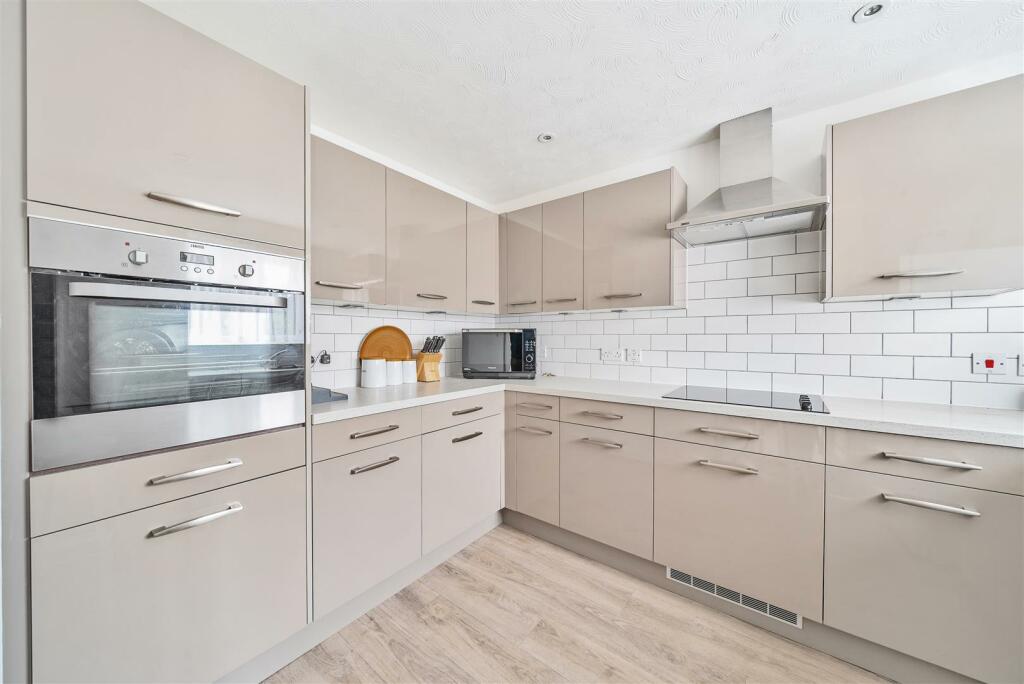 Additional image 16 of Alexandra Lodge, Thornbury, Bristol