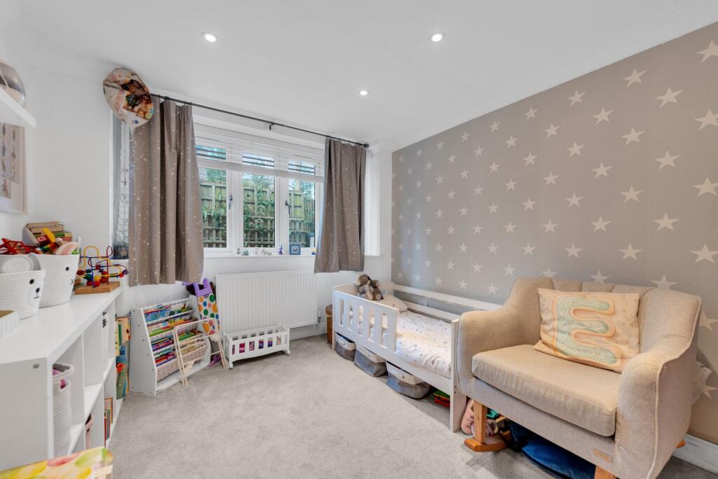 Additional image 7 of Oakwood Close, Chislehurst, BR7