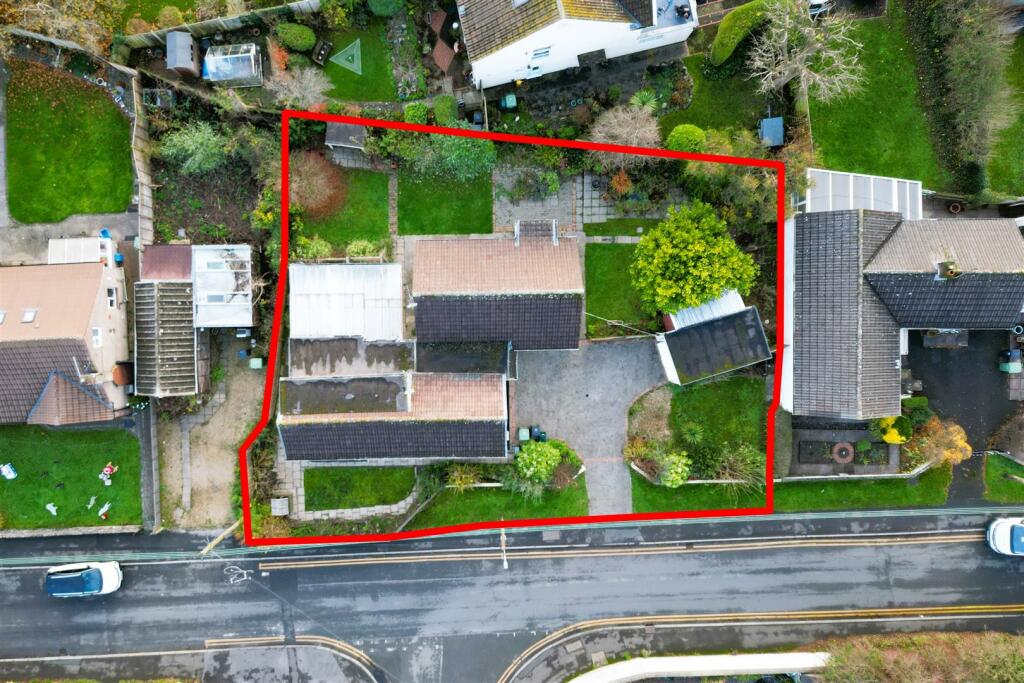 Additional image 3 of DETACHED | BASIC UPDATING | STOKE LODGE