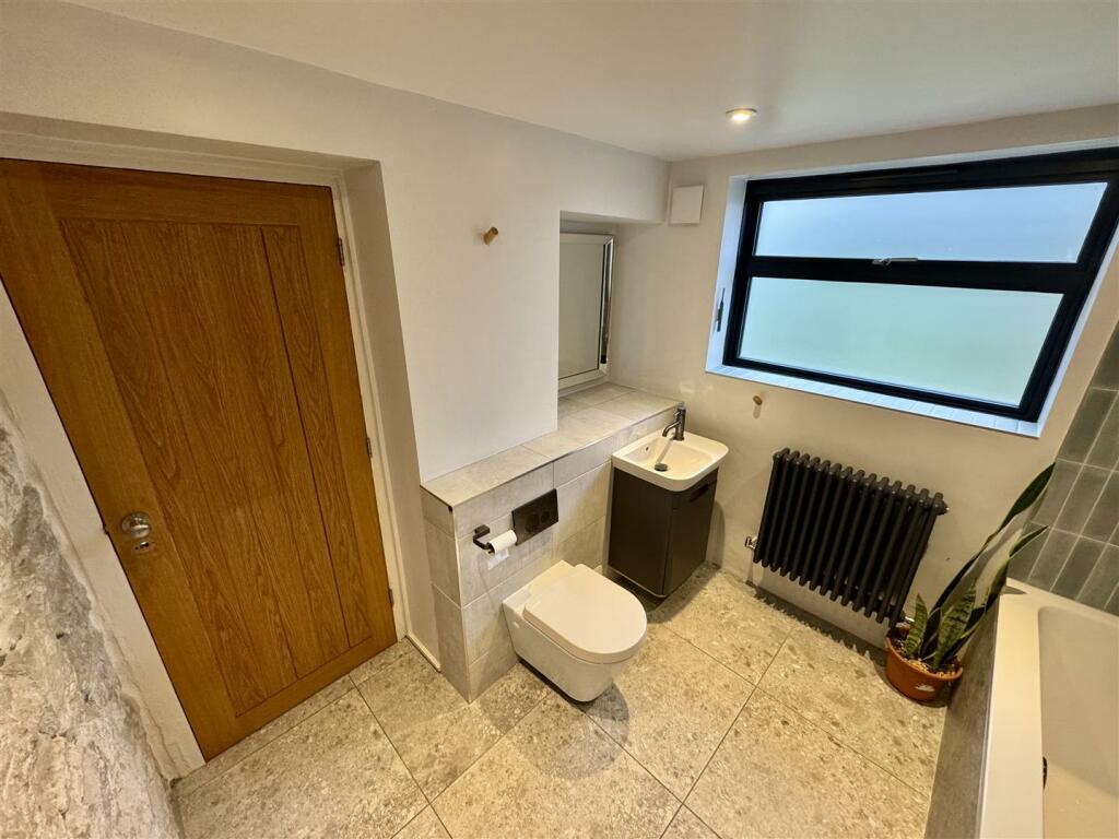 Additional image 11 of Victoria Square, Portishead.