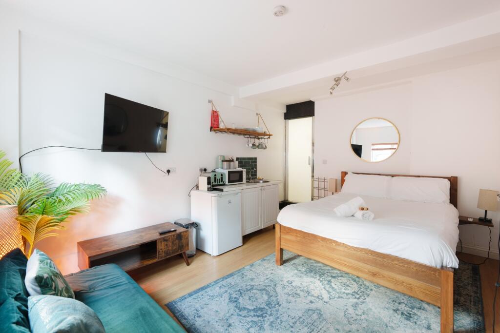 Additional image 28 of Mavielle D'or, Sydenham Lane, Bristol, BS6