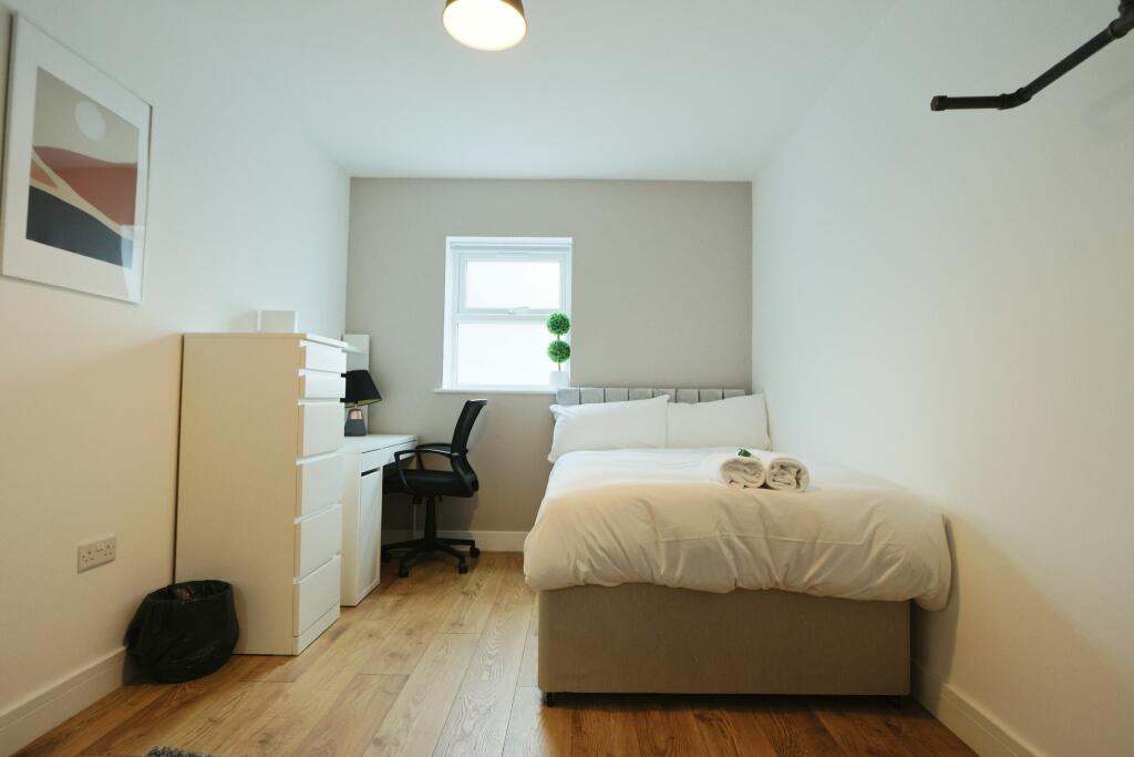 Additional image 16 of Gloucester Road, Patchway, Bristol