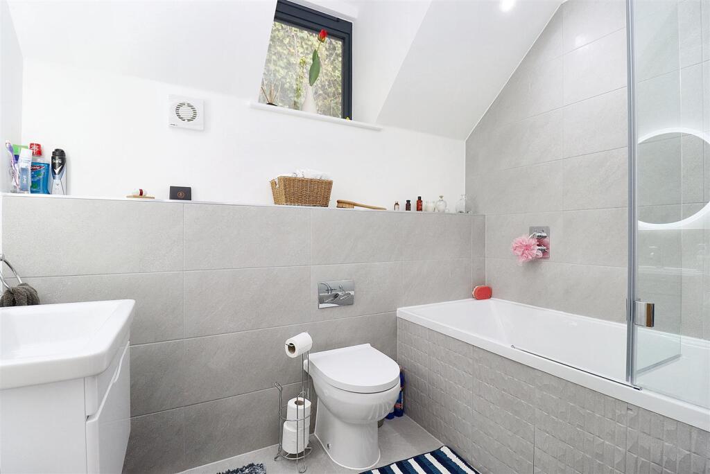 Additional image 15 of Beautifully converted barn in East Clevedon