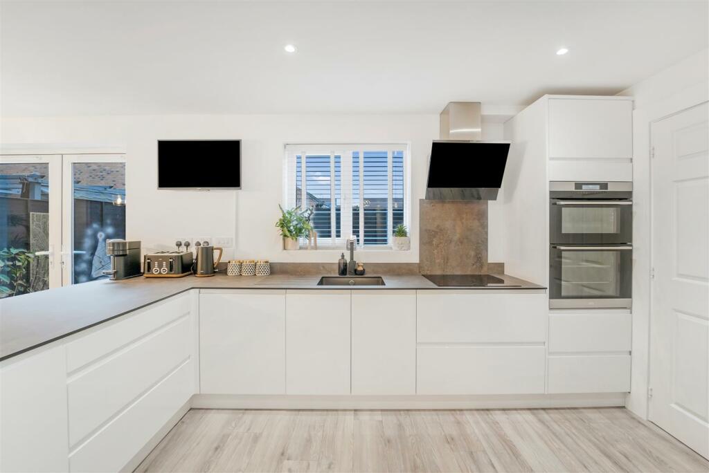 Additional image 7 of Tiger Moth Road, Weston-Super-Mare - SHOW HOME CONDITION