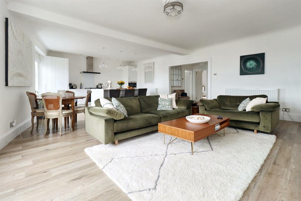 Additional image 13 of Prime location on Clevedon Seafront