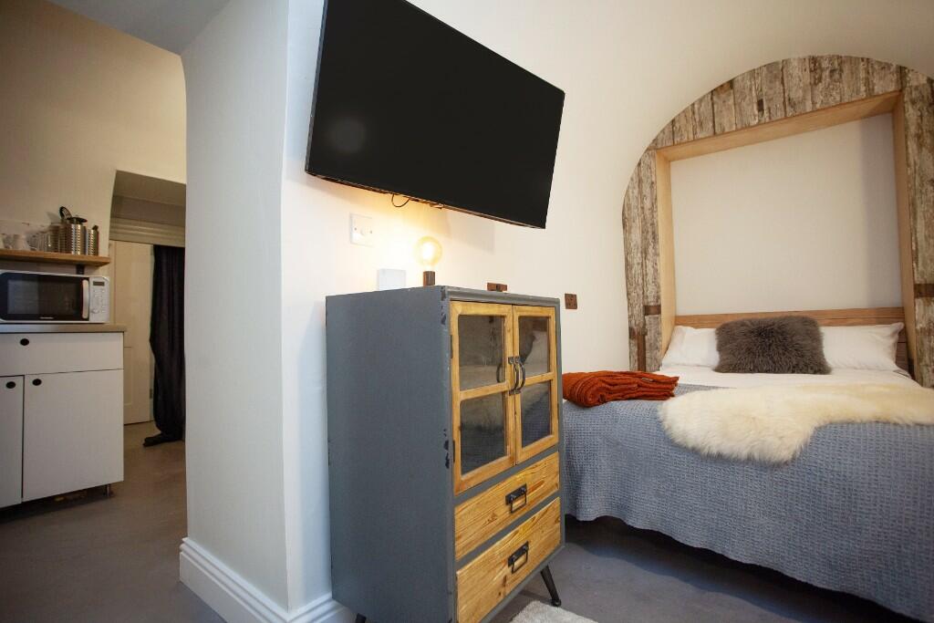 Additional image 20 of Royal York Crescent, Bristol, BS8