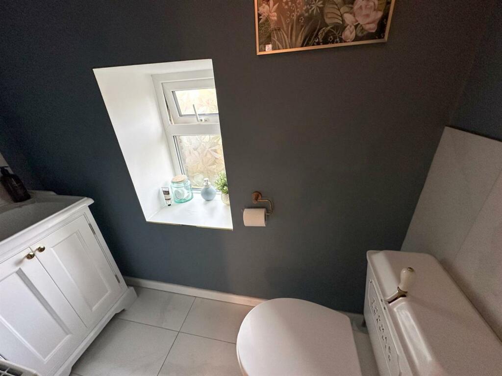 Additional image 11 of Acorn House, Pot Lane, Steeton,