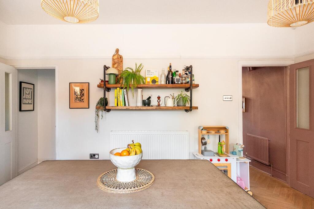 Additional image 27 of Queen Street, Kingswood