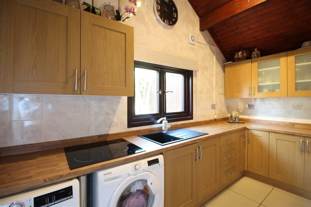 Additional image 4 of Park House Crescent, Low Moor, Bradford
