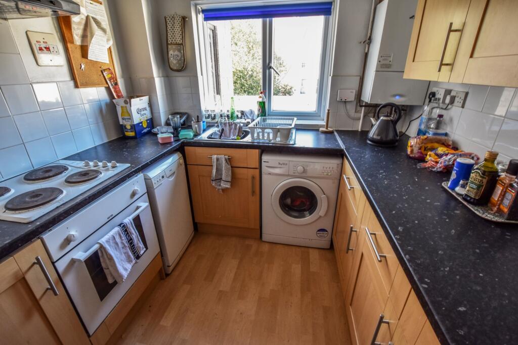 St Matthews Road, Cotham, BS6 5TU