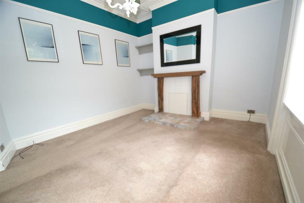Additional image 17 of Bradford Road, Oakenshaw