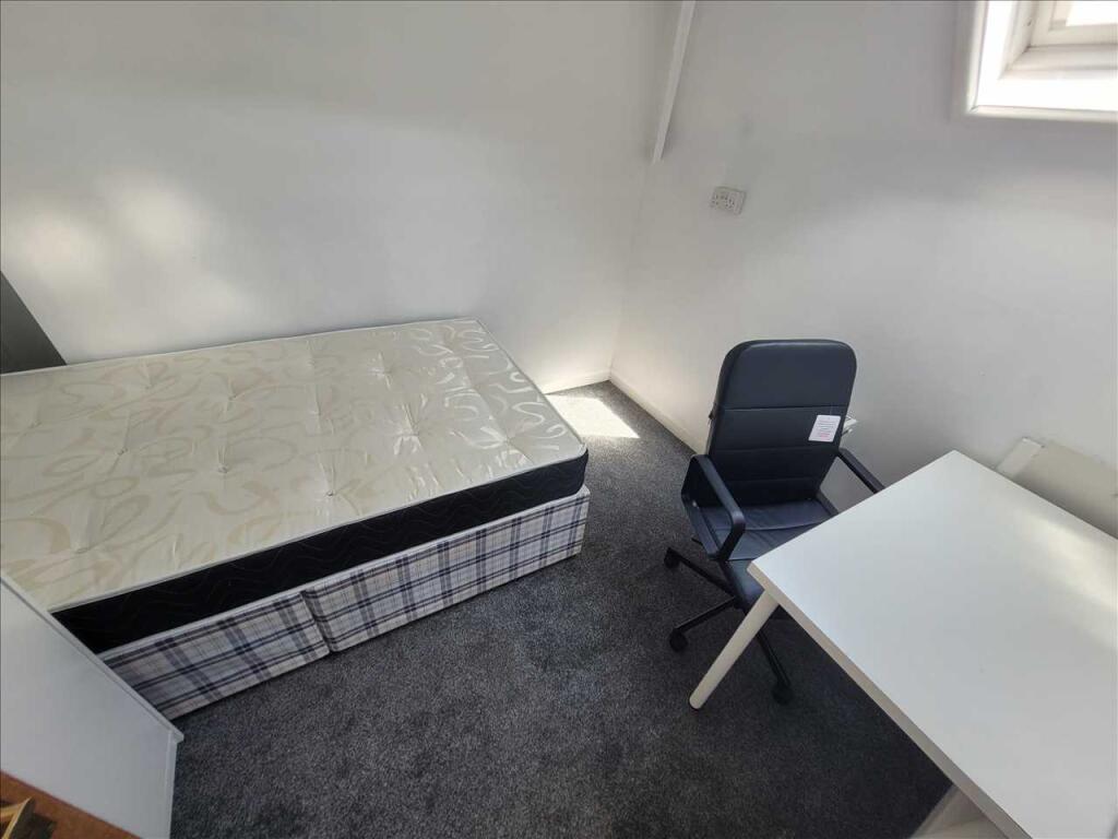 Additional image 5 of Chesterfield Road