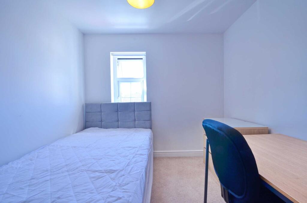 Additional image 10 of Hatton Road, Cheswick Village