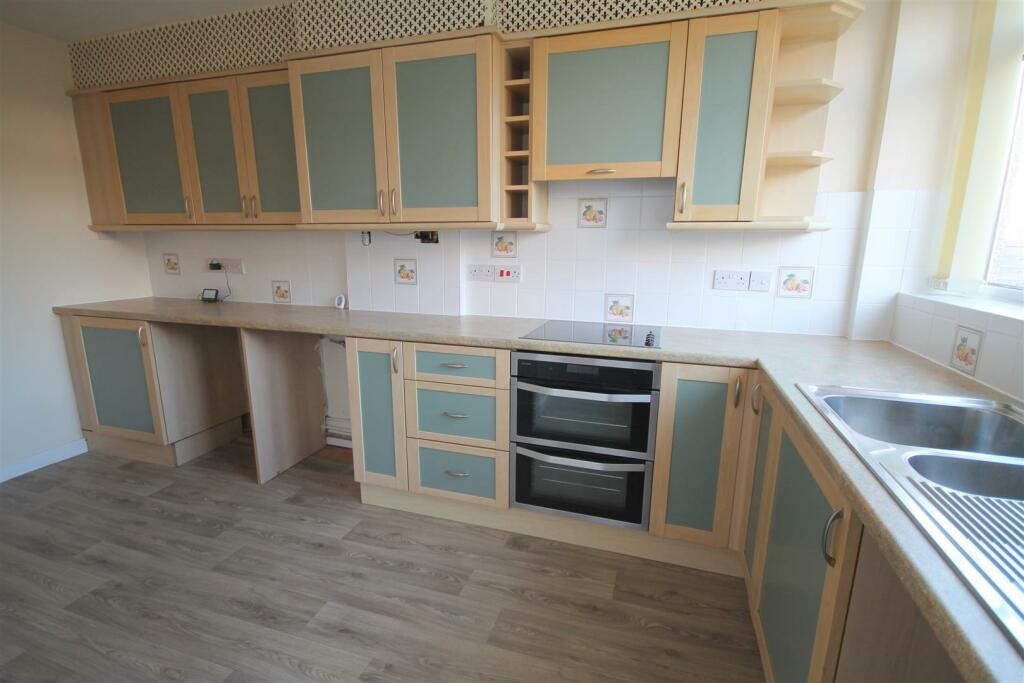 Additional image 11 of Heath Road, Downend, Bristol