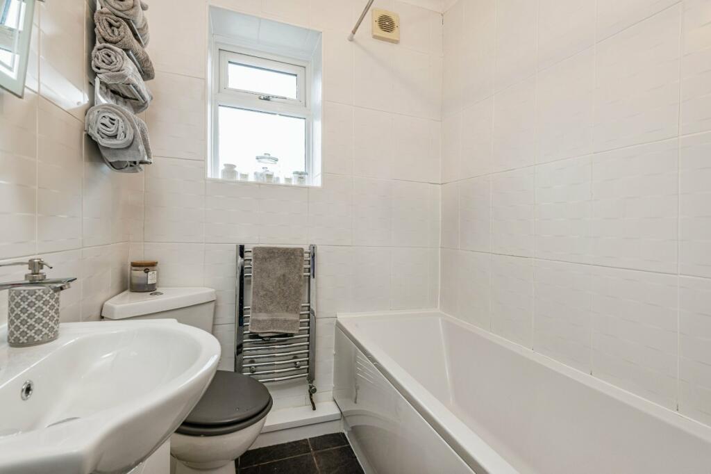 Additional image 8 of Oxford Road, Gomersal, Cleckheaton, West Yorkshire, BD19