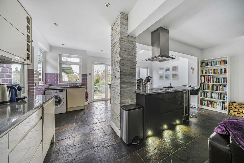 Additional image 14 of Courtfield Rise, West Wickham