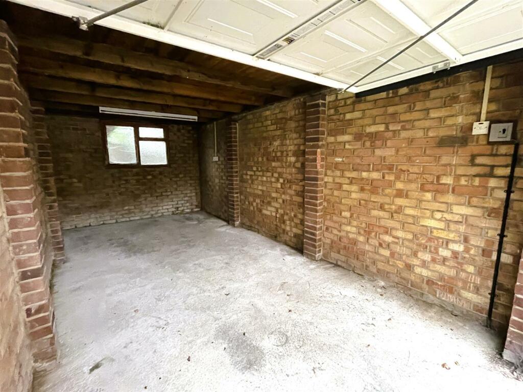 Additional image 25 of Fourlands Drive, Idle, Bradford, BD10