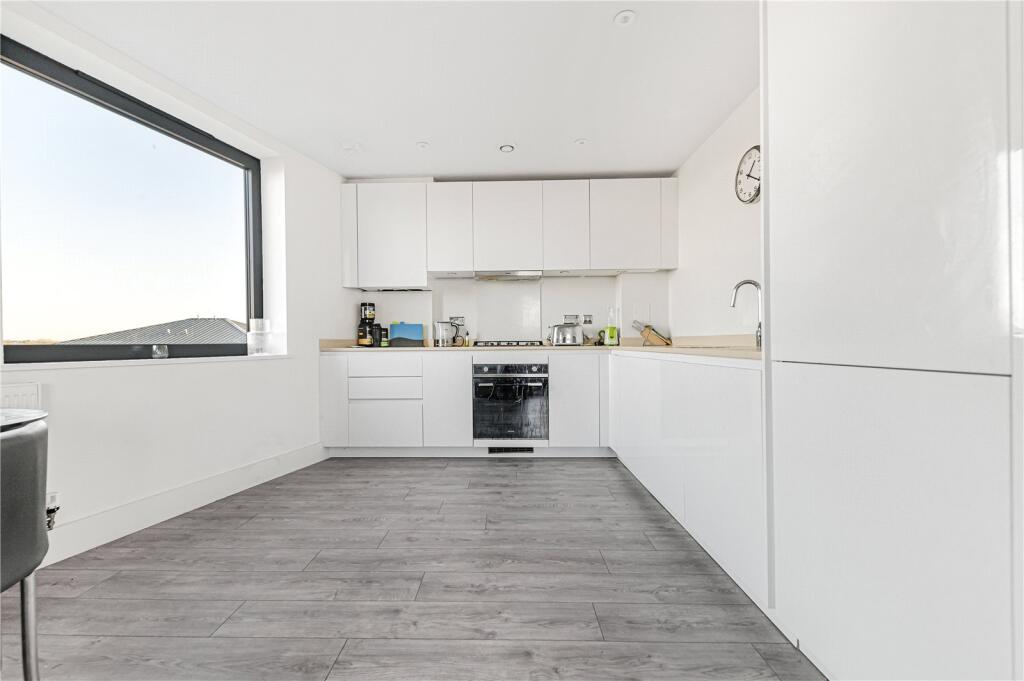 Additional image 3 of Homesdale Road, Bromley, BR2