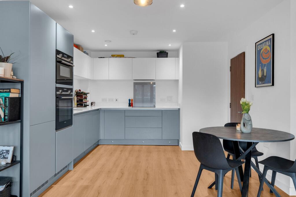 Additional image 7 of Knoll Rise, Orpington, BR6